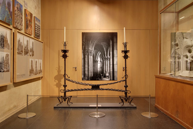 VISLUM catenarias del Museo de la Sagrada Familia VISLUM catenarias del Museo de la Sagrada Familia