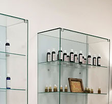 VISLUM vitrinas para Clinica Dermatologia