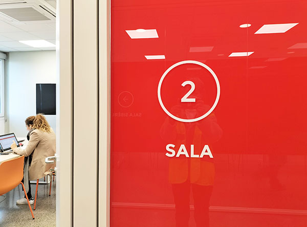 VISLUM reforma salas de reuniones