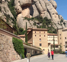 VILSUM catenarias murales y postes separadores en Museo de Montserrat