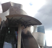 VISLUM vitrinas tienda Museo Guggenheim Bilbao