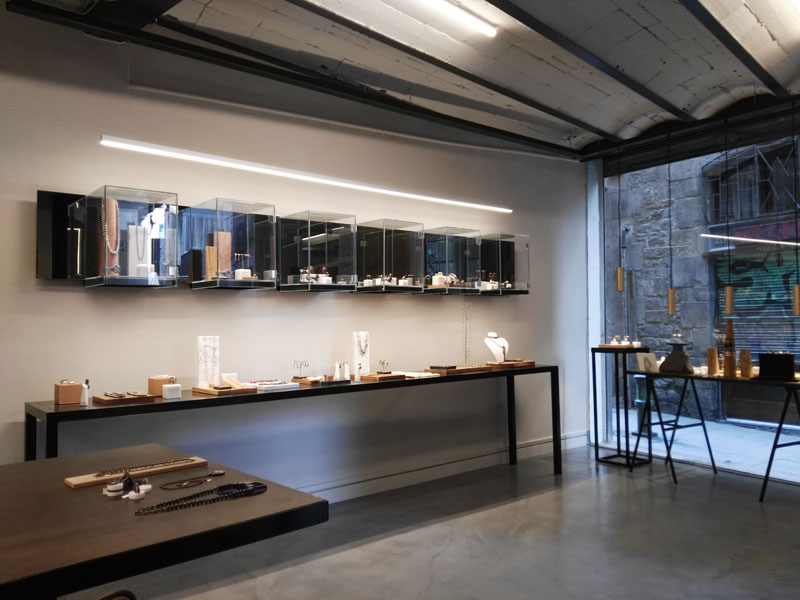VISLUM vitrinas especiales para Joyeria en Barcelona VISLUM vitrinas especiales para Joyeria en Barcelona