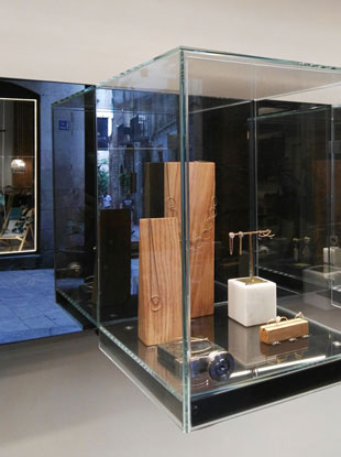 VISLUM vitrinas especiales para joyeria en Barcelona VISLUM vitrinas especiales para joyeria en Barcelona