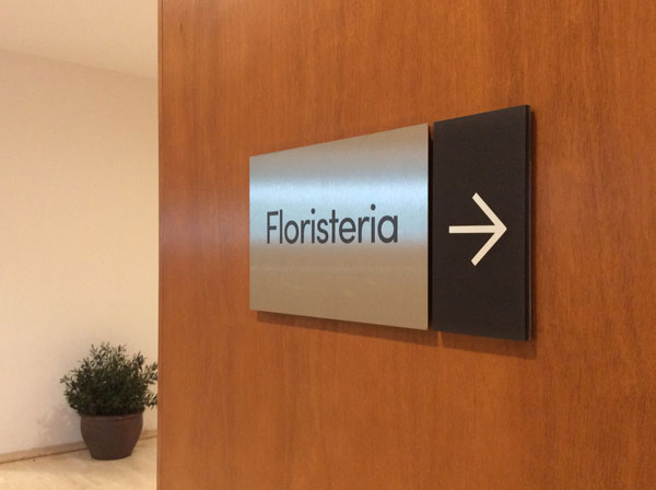 VISLUM señalización Tanatorio Les Corts VISLUM señalización Tanatorio Les Corts